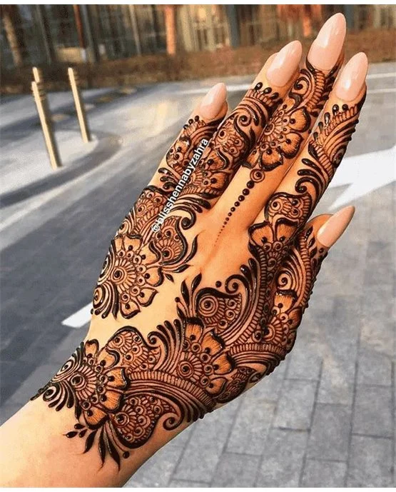 Anklet Inspired Classy Back Hand Mehndi Design